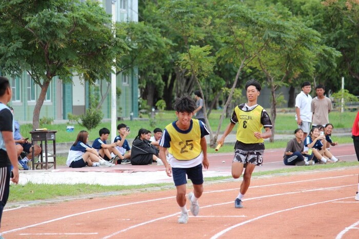 97週年校慶暨運動大會:4X100-01圖片