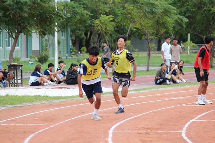 97週年校慶暨運動大會:4X100-01圖片