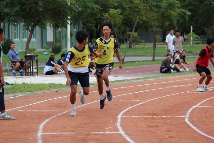 97週年校慶暨運動大會:4X100-01圖片