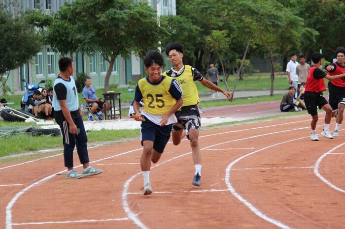97週年校慶暨運動大會:4X100-01圖片