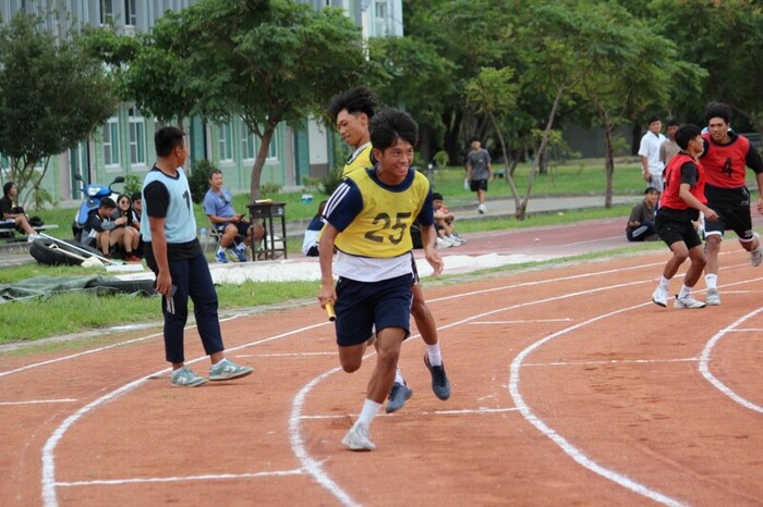 97週年校慶暨運動大會:4X100-01圖片