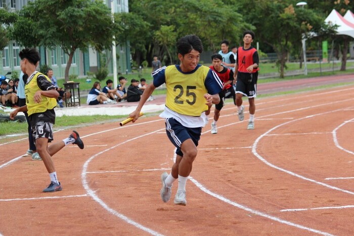 97週年校慶暨運動大會:4X100-01圖片