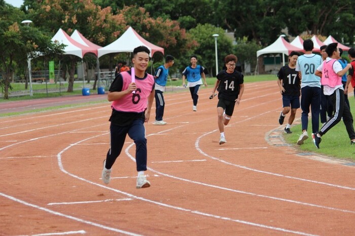 97週年校慶暨運動大會:4X100-01圖片