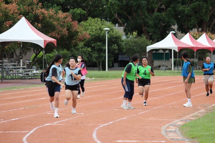 97週年校慶暨運動大會:4X100-01圖片
