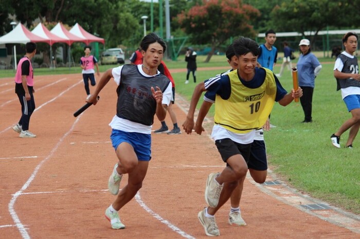97週年校慶暨運動大會:4X100-01圖片