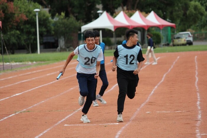 97週年校慶暨運動大會:4X100-01圖片