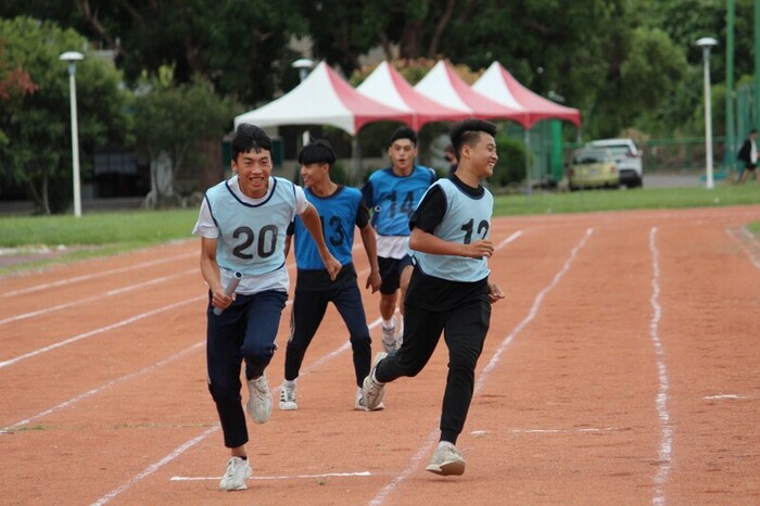 97週年校慶暨運動大會:4X100-01圖片
