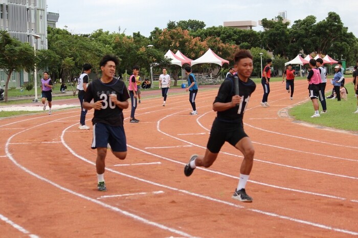 97週年校慶暨運動大會:4X100-01圖片