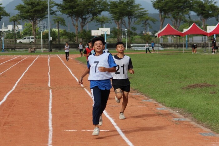 97週年校慶暨運動大會:1500M圖片