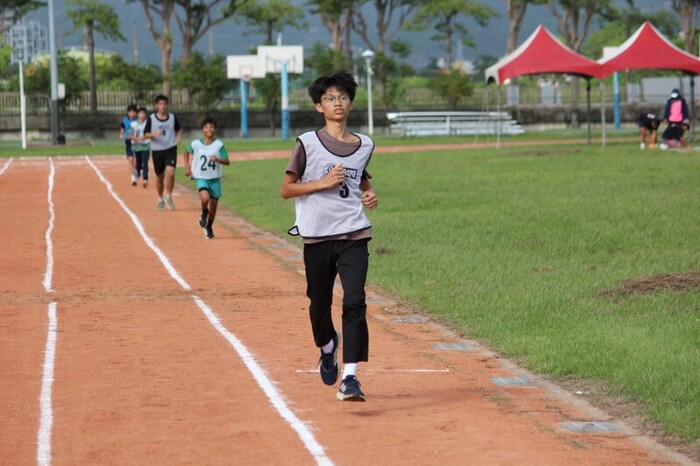 97週年校慶暨運動大會:1500M圖片