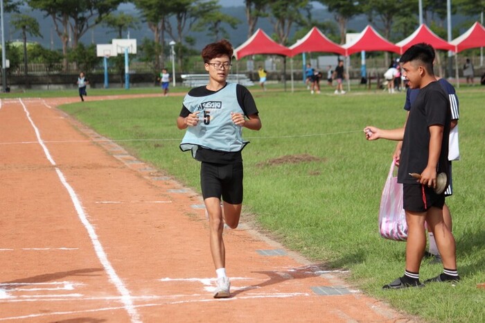 97週年校慶暨運動大會:1500M圖片