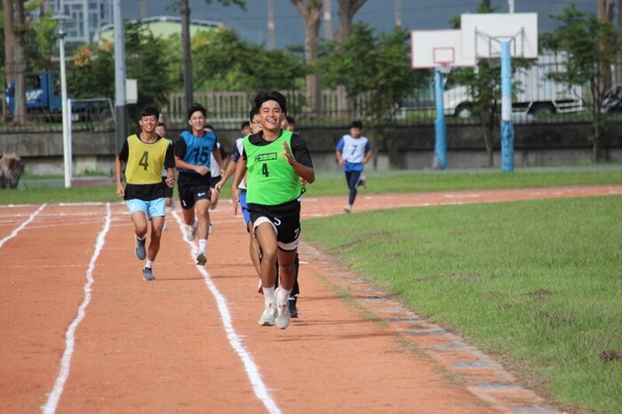 97週年校慶暨運動大會:1500M圖片