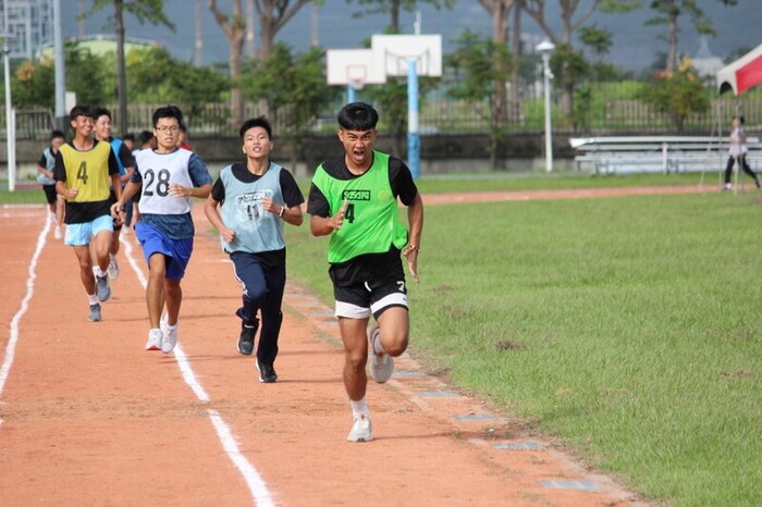 97週年校慶暨運動大會:1500M圖片