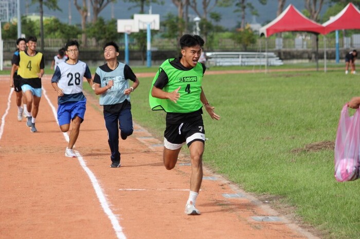 97週年校慶暨運動大會:1500M圖片