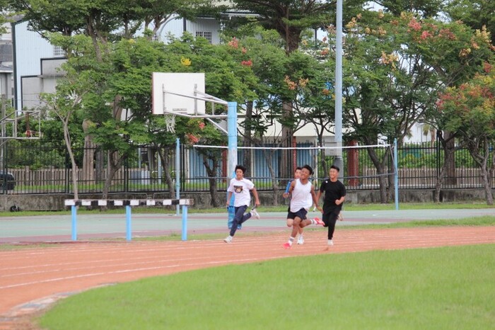 97週年校慶暨運動大會:4X100-02圖片