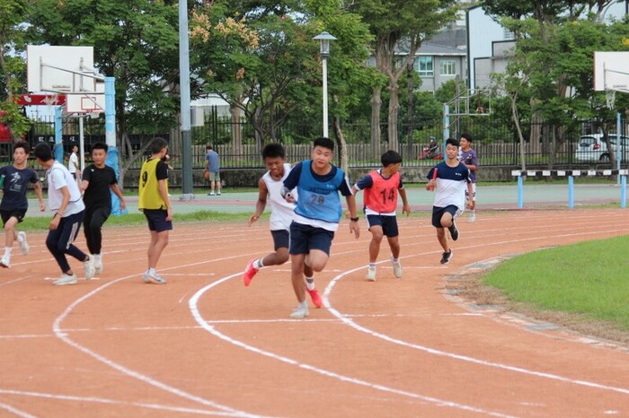 97週年校慶暨運動大會:4X100-02圖片
