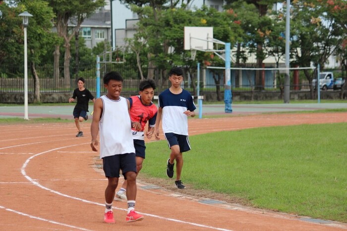 97週年校慶暨運動大會:4X100-02圖片