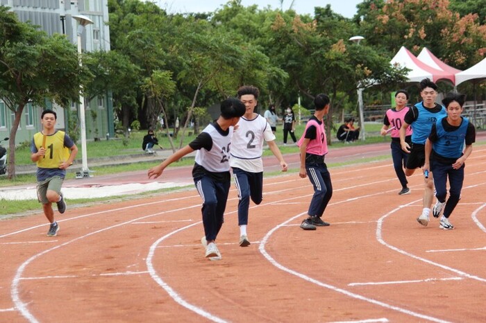 97週年校慶暨運動大會:4X100-02圖片