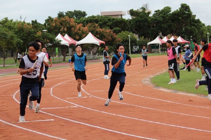 97週年校慶暨運動大會:4X100-02圖片