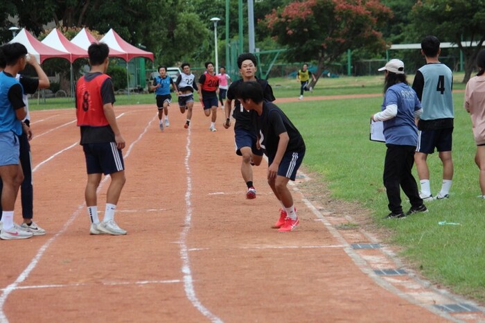 97週年校慶暨運動大會:4X100-02圖片