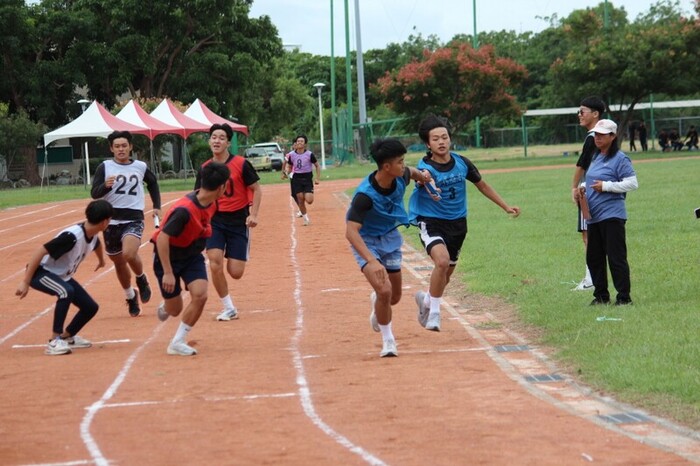 97週年校慶暨運動大會:4X100-02圖片