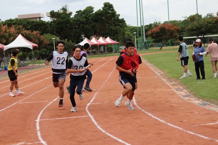 97週年校慶暨運動大會:4X100-02圖片