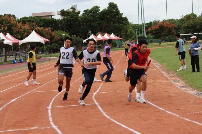 97週年校慶暨運動大會:4X100-02圖片