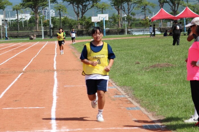97週年校慶暨運動大會:800M圖片
