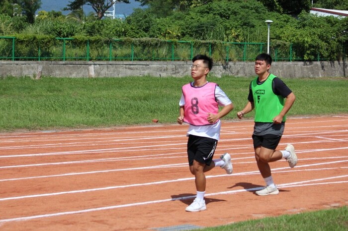 97週年校慶暨運動大會:800M圖片