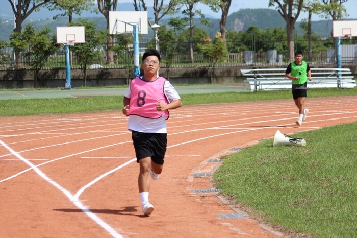 97週年校慶暨運動大會:800M圖片