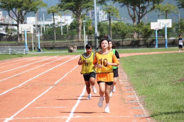 97週年校慶暨運動大會:800M圖片
