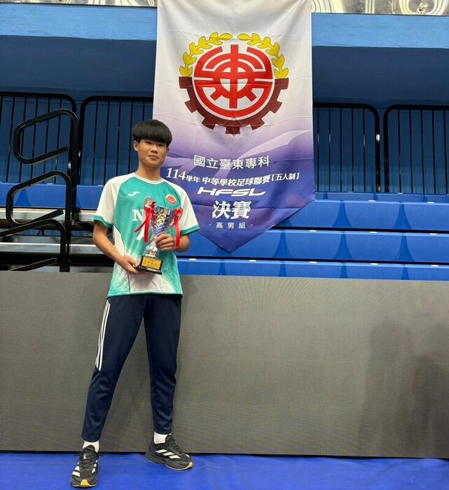 足球隊榮獲114學年足球聯賽高男全國第七名圖片