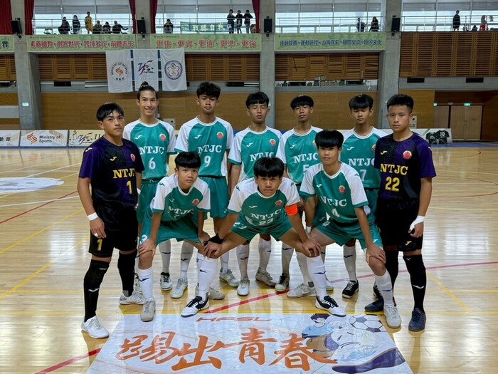 114 學年度高中男子足球聯賽複賽圖片