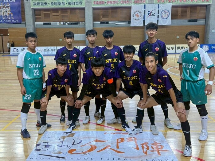 114 學年度高中男子足球聯賽複賽圖片