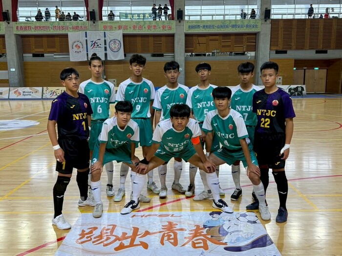 114 學年度高中男子足球聯賽複賽圖片