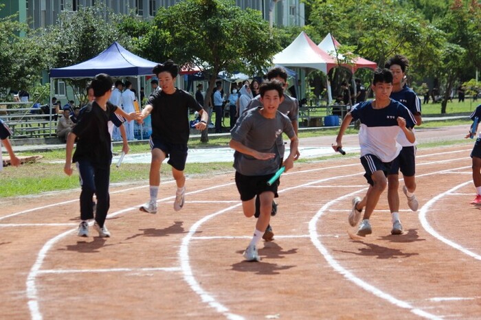 97週年校慶暨運動大會:4X100-03圖片