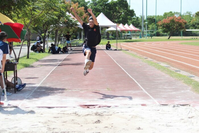 97週年校慶暨運動大會:跳遠圖片