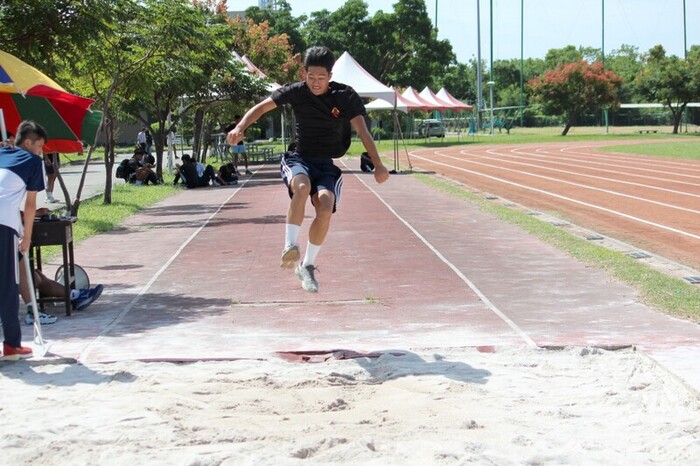 97週年校慶暨運動大會:跳遠圖片