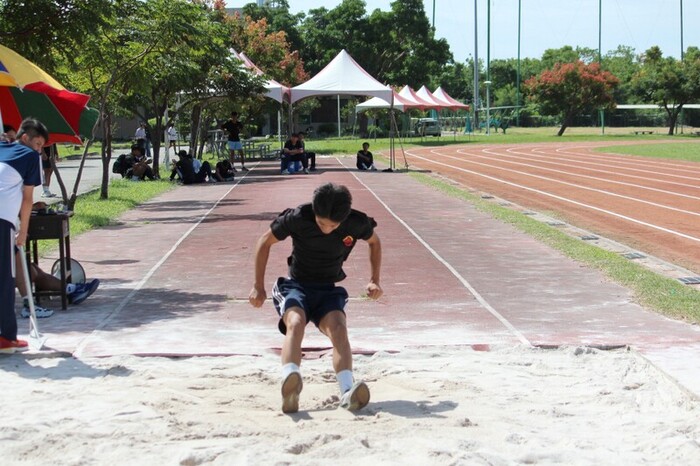 97週年校慶暨運動大會:跳遠圖片