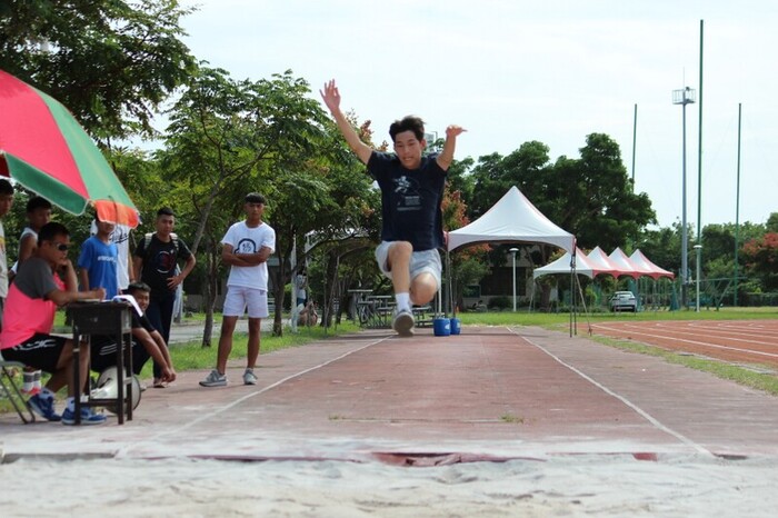 97週年校慶暨運動大會:跳遠圖片