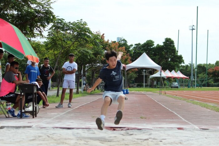 97週年校慶暨運動大會:跳遠圖片