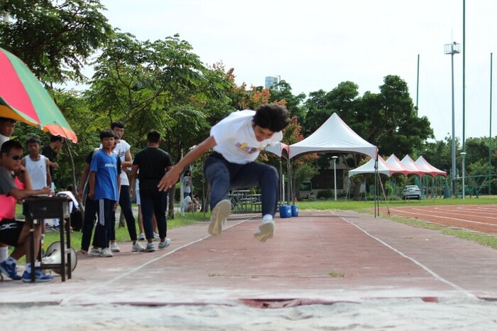 97週年校慶暨運動大會:跳遠圖片