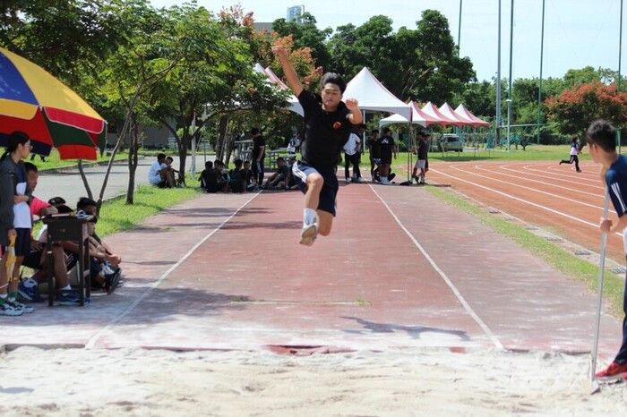 97週年校慶暨運動大會:跳遠圖片