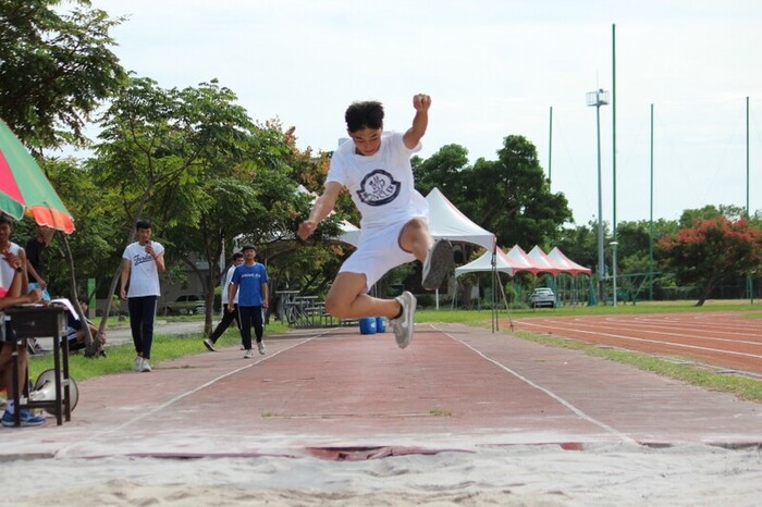 97週年校慶暨運動大會:跳遠圖片