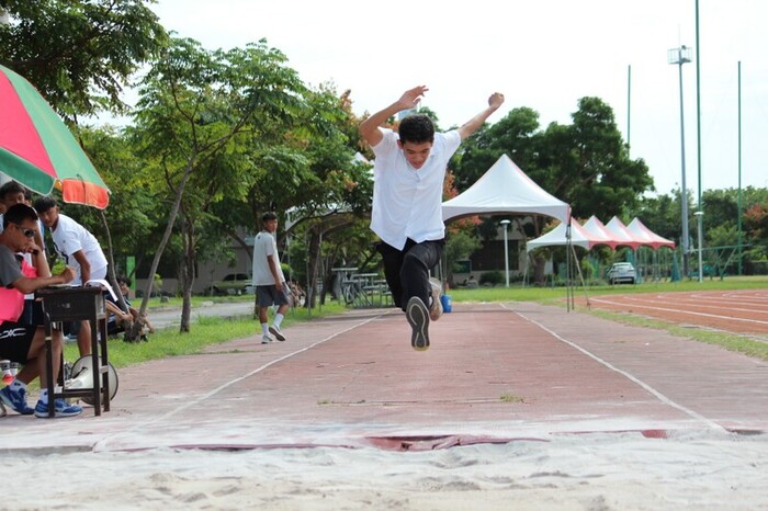 97週年校慶暨運動大會:跳遠圖片