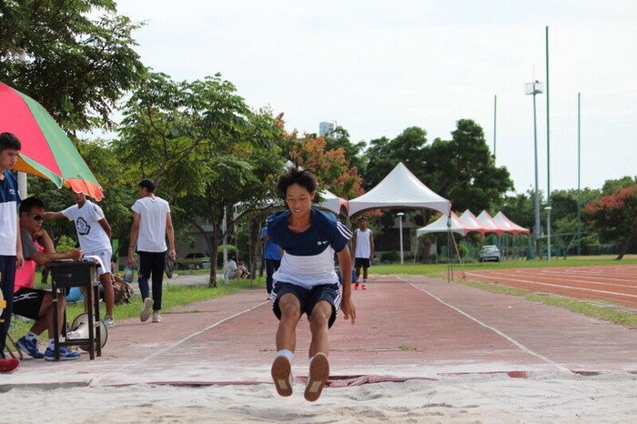 97週年校慶暨運動大會:跳遠圖片