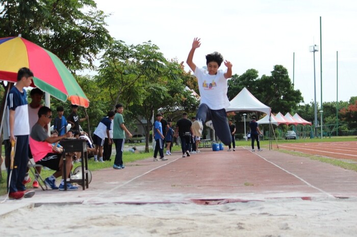 97週年校慶暨運動大會:跳遠圖片