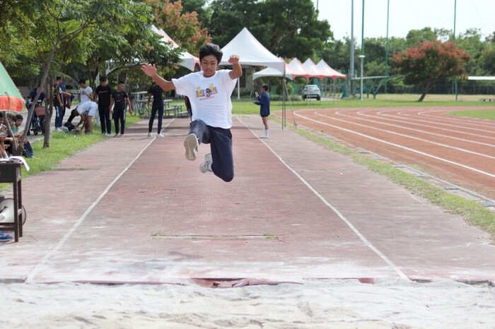 97週年校慶暨運動大會:跳遠圖片