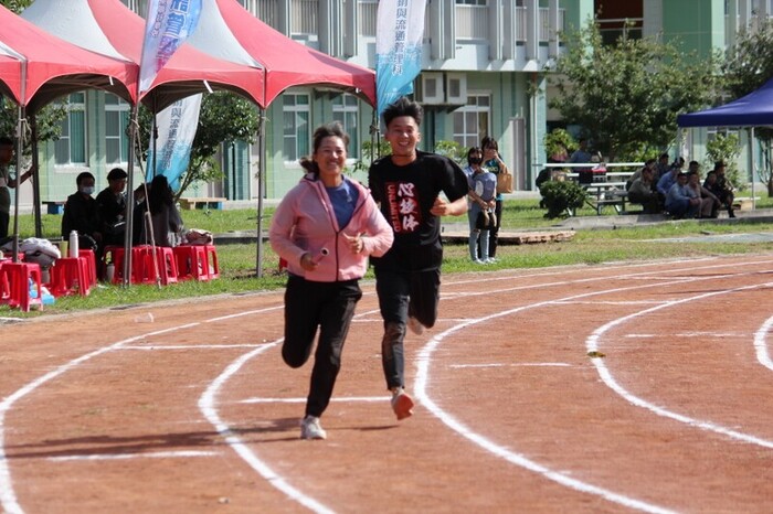 97週年校慶暨運動大會:大隊接力-01圖片