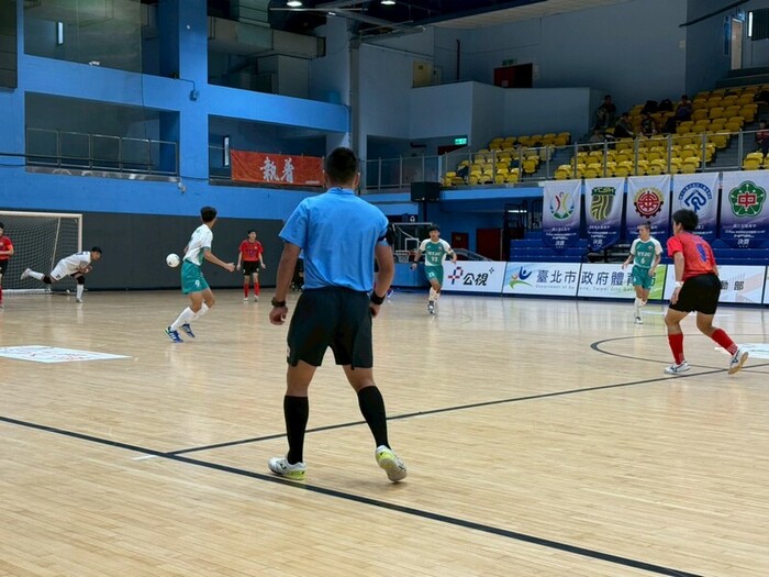 114 學年度高中男子足球聯賽決賽圖片